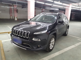 Jeep 自由光 2016款 2.4L 专业版
