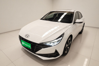 现代 伊兰特 2022款 1.5L CVT LUX尊贵版