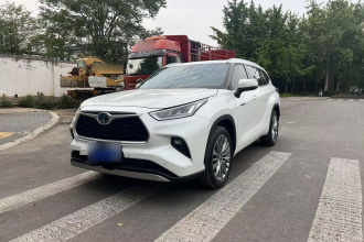 丰田 汉兰达 2023款 2.5L智能电混双擎四驱尊贵版 7座