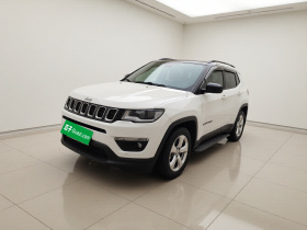 Jeep 指南者 2020款 220T 自动精英版