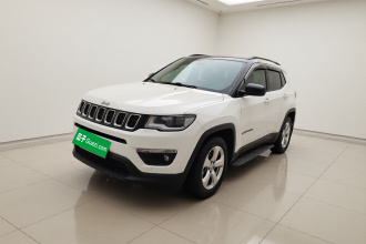 Jeep 指南者 2020款 220T 自动精英版
