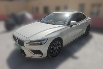 沃尔沃S60 2021款 T4 智远豪华版