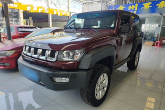 北京越野 北京BJ40 2016款 2.0T 手动四驱尊贵版