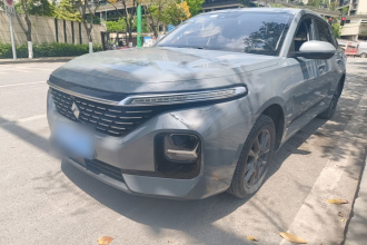 宝骏RC-5 2020款 1.5L 手动智耀豪华型