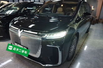 岚图汽车 岚图梦想家 2025款 PHEV 四驱旗舰鲲鹏版