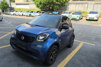 smart fortwo 2019款 0.9T 66千瓦硬顶动擎版 国VI