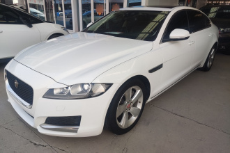 捷豹XFL 2018款 XFL 2.0T 200PS 精英版