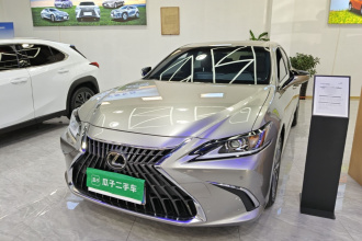 雷克萨斯ES 2022款 300h 卓越版