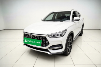 比亚迪 宋PLUS 2020款 1.5T 自动旗舰型