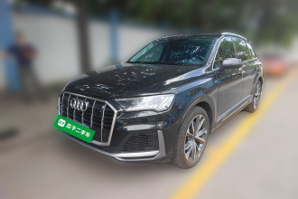 奥迪Q7 2023款 55 TFSI quattro S line运动型