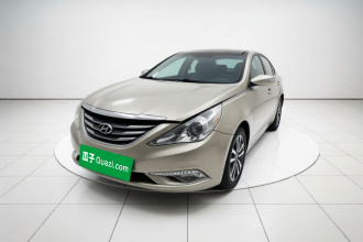 现代 索纳塔 2013款 2.0L 自动豪华版