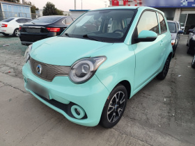 华晨新日i03 2021款 318km 31.45kWh