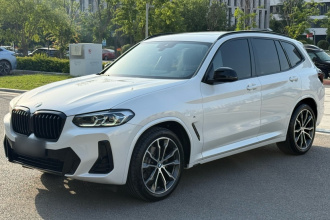 宝马X3 2022款 xDrive30i 领先型 M曜夜套装