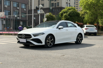 奔驰A级 2024款 A 200 L 时尚型