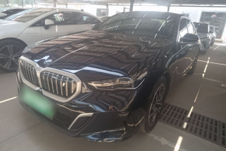 宝马i5 2024款 eDrive 35L M运动套装