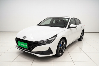 现代 伊兰特 2022款 1.5L CVT LUX尊贵版