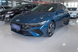 现代 伊兰特 2023款 1.5L CVT LUX尊贵版