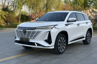 长安CS75 PLUS 2023款 第三代 1.5T 自动尊贵型