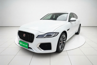 捷豹XFL 2023款 XFL 2.0T P200 两驱精英豪华版