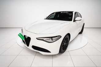 阿尔法·罗密欧 Giulia朱丽叶 2017款 2.0T 280HP 豪华版