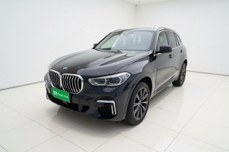 宝马X5 2022款 改款 xDrive 30Li 尊享型M运动套装