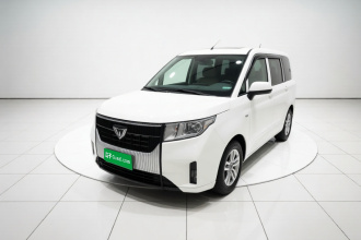 五菱汽车 五菱宏光PLUS 2021款 营运版 1.5L 手动标准型 7座