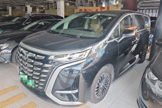 腾势D9 2022款 DM-i 970 四驱旗舰型