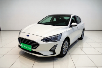 福特 福克斯 2019款 三厢 EcoBoost 180 自动锋潮型