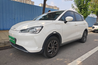哪吒汽车 哪吒V 2022款 潮 300 Lite 磷酸铁锂