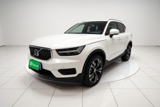 沃尔沃XC40 2022款 T4 四驱智远豪华版