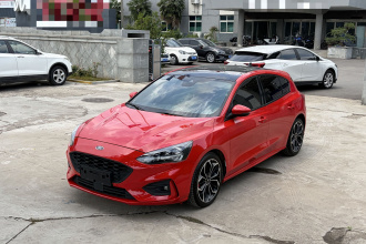 福特 福克斯 2020款 两厢 EcoBoost 180 自动ST Line
