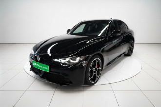 阿尔法·罗密欧 Giulia朱丽叶 2023款 2.0T 280HP 赛道版