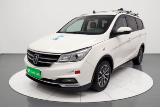 宝骏730 2021款 1.5L 手动时尚型 7座