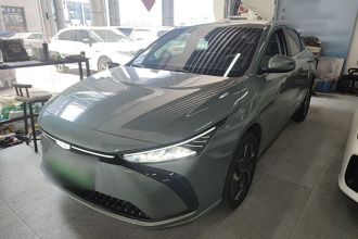 吉利几何G6 2024款 500KM 尊贵型