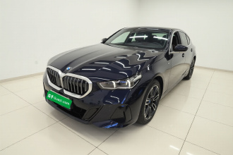 宝马5系 2025款 530Li 领先型 M运动套装