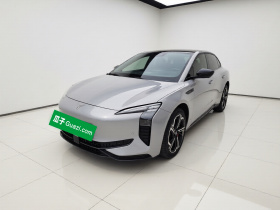 红旗EH7 2024款 760 Pro+ 四驱版