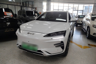比亚迪 宋PLUS新能源 2025款 EV 520km 尊贵型