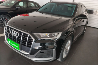 奥迪Q7 2023款 45 TFSI quattro S line运动型