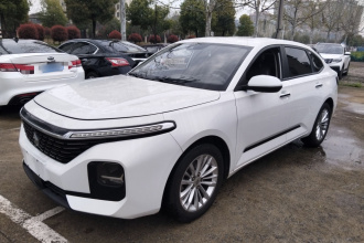 宝骏RC-5 2020款 1.5T CVT智耀豪华型