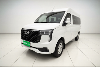 上汽大通MAXUS 新途V80 2025款 PRO傲运通 2.0T 手动长轴中顶 6/7/8/9座