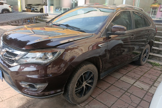 比亚迪S7 2015款 1.5T 升级版 手动尊贵型