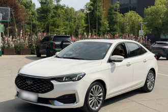 福特 福睿斯 2021款 1.5L 自动荣耀版