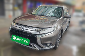 三菱 欧蓝德 2019款 2.0L 两驱畅享版 7座 国VI