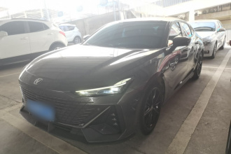 长安UNI-V 2022款 1.5T 尊贵型