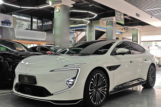 阿维塔12 2024款 650 三激光四驱性能版