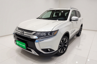 三菱 欧蓝德 2019款 2.4L 四驱致享版 5座 国V