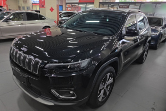 Jeep 自由光 2020款 2.0T 四驱精英版