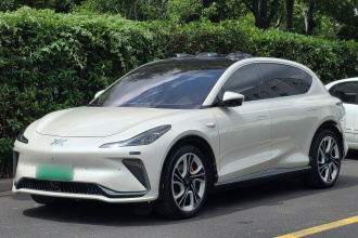 智己汽车 智己LS7 2023款 100kWh Pro四驱版