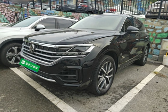 大众 途锐 2021款 3.0TSI 锐享版 经典运动套装