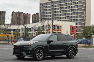 领克09 EM-P 2024款 2.0TD EM-P 四驱ULTRA 六座